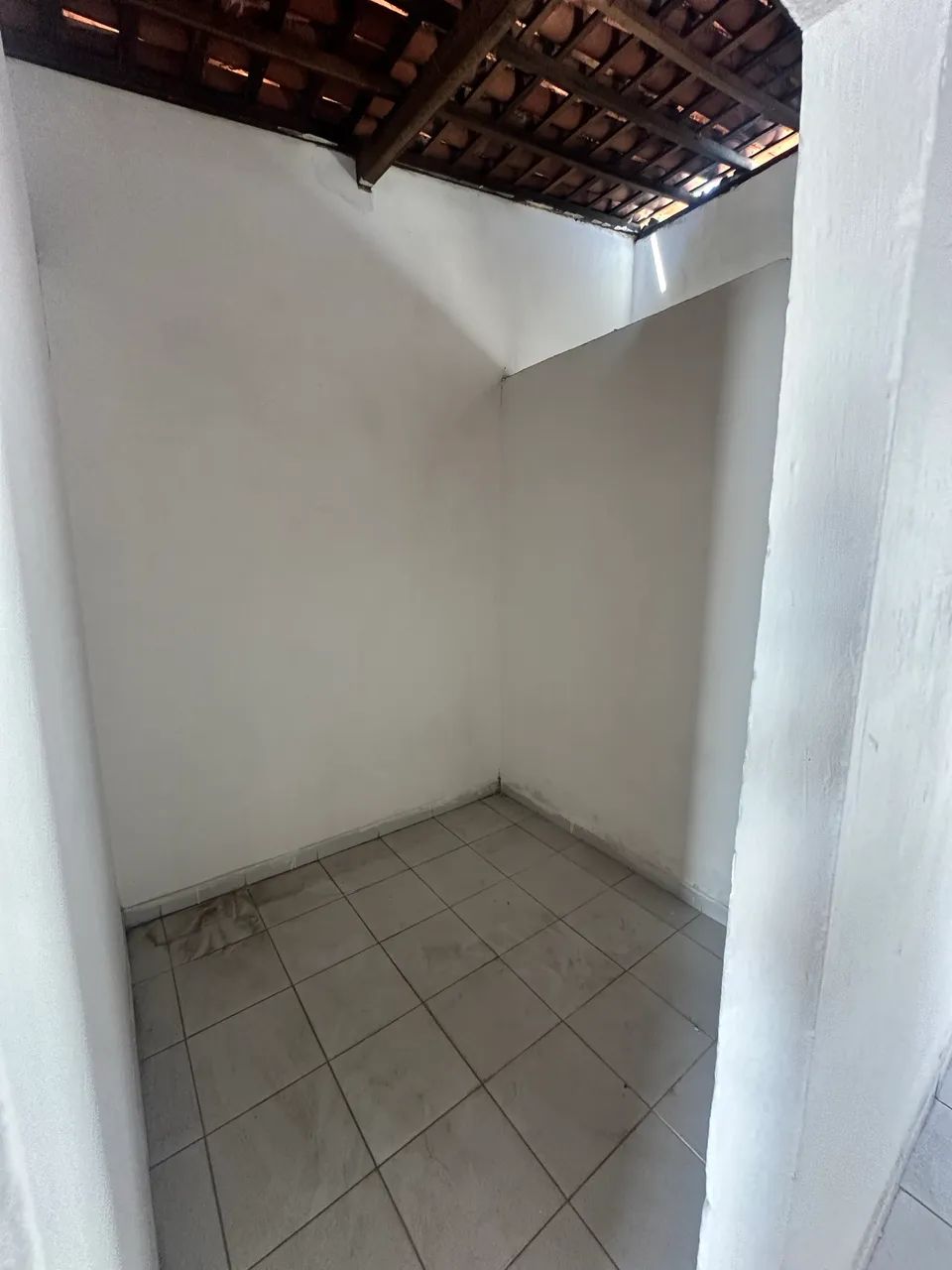 Alugo casa 2 quartos  - Foto 2