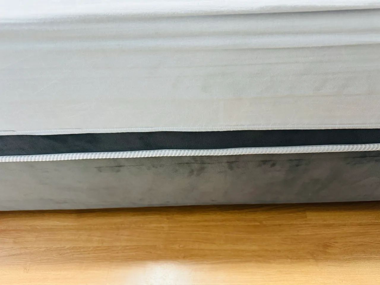Vendo cama Box Queen semi nova, perfeita 