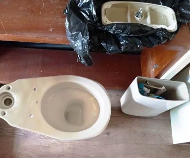 Vaso Deca com Caixa acoplada