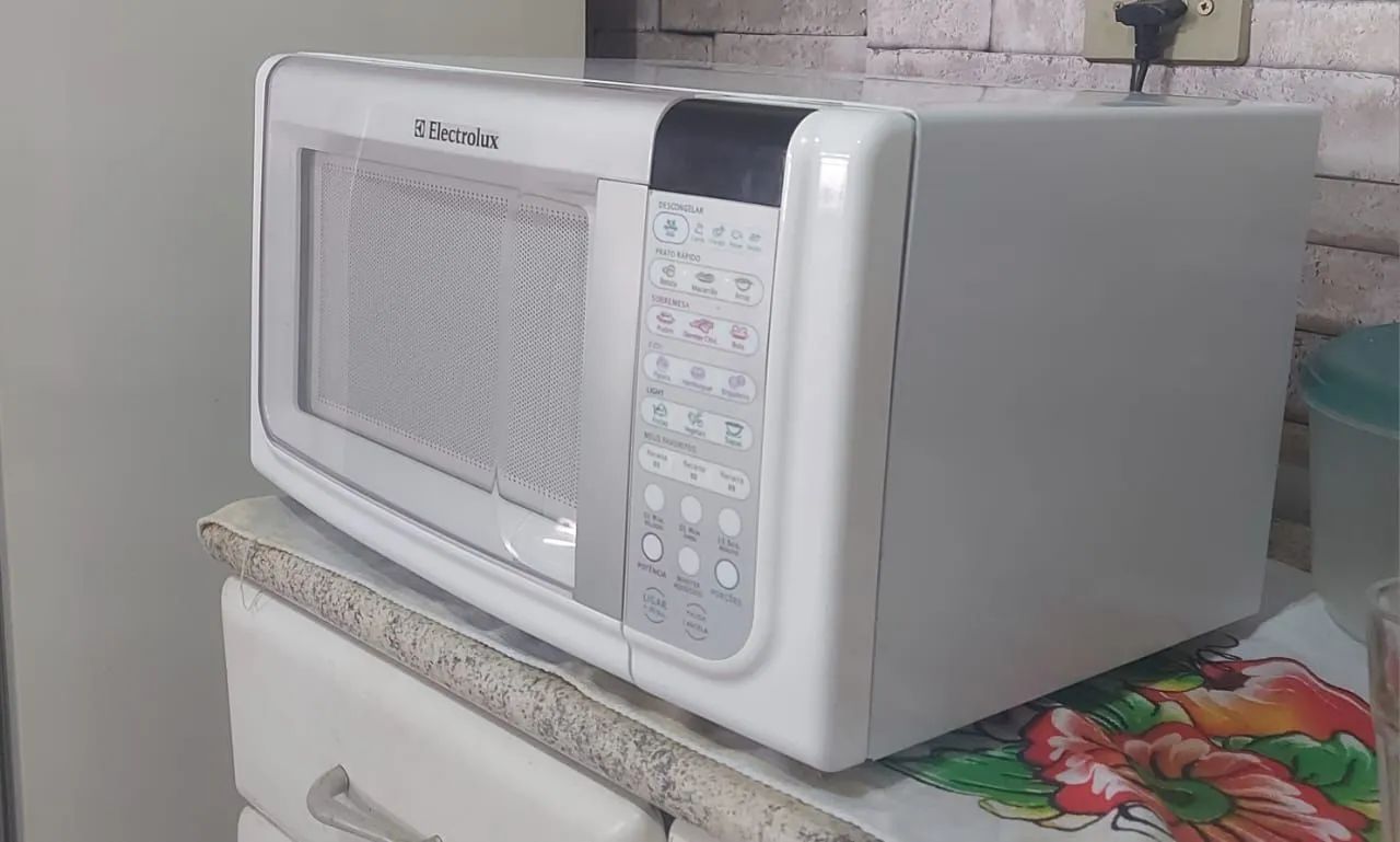 Microondas Electrolux excelente estado - Foto 3