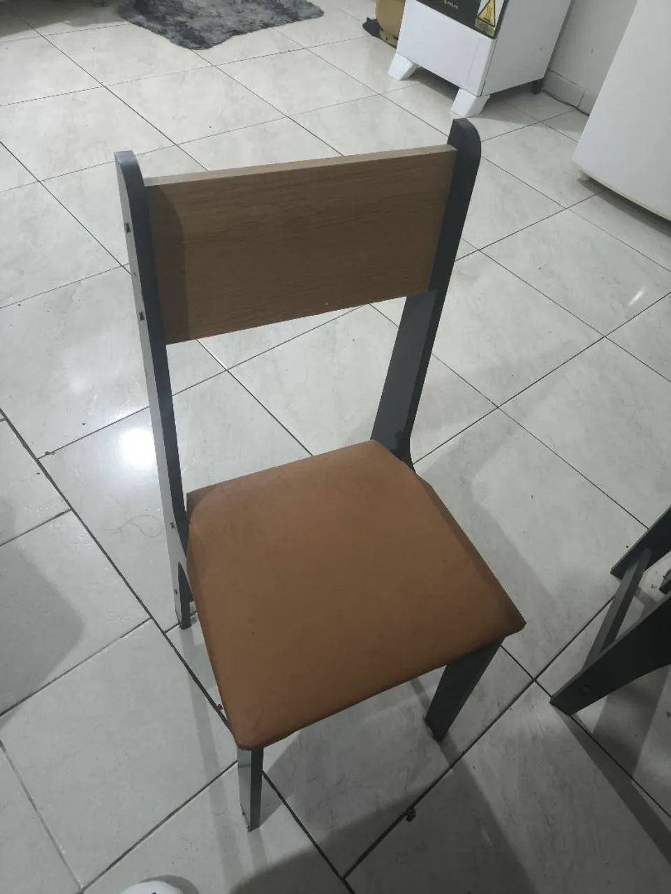 Mesa 4 cadeiras  - Foto 3