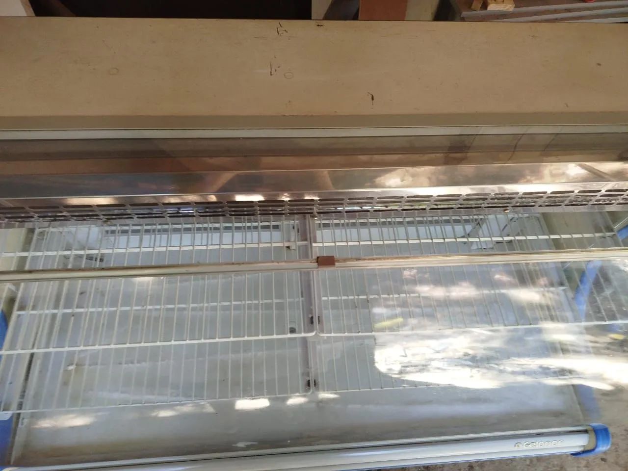 Vitrine Expositora Refrigerada Gelopar 1,40m Gelando Perfeitamente - Foto 5