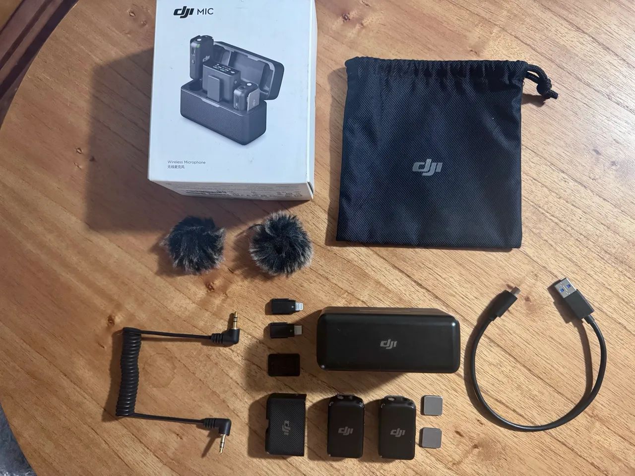 DJI Mic - 2TX 1 RX - 2 microfones wireless com case - USB C e lightning (iPhone)