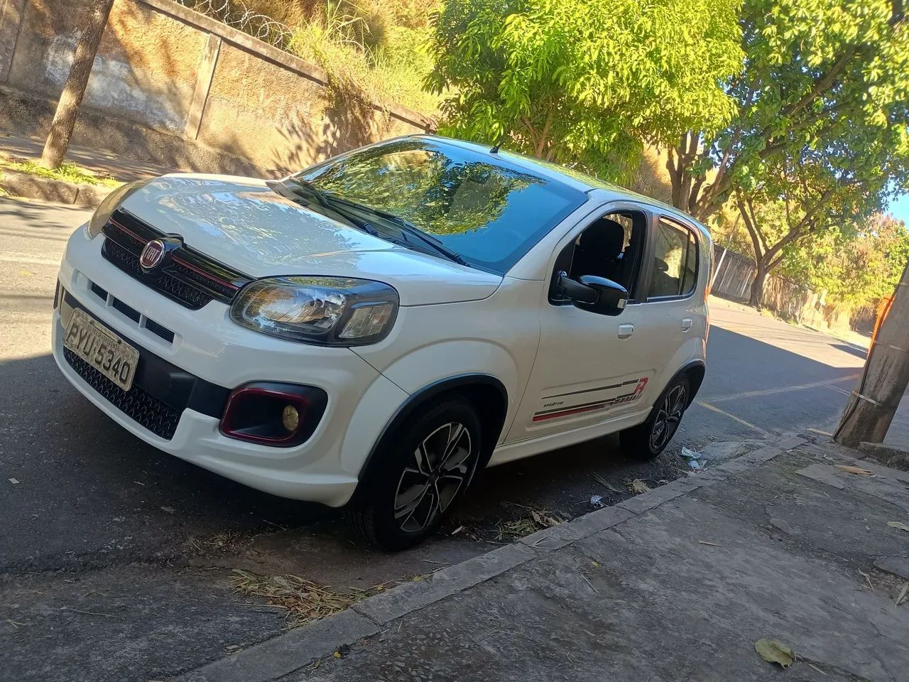 Fiat Uno Sporting 1.3 Flex 8V 5P 2017 - Foto 2