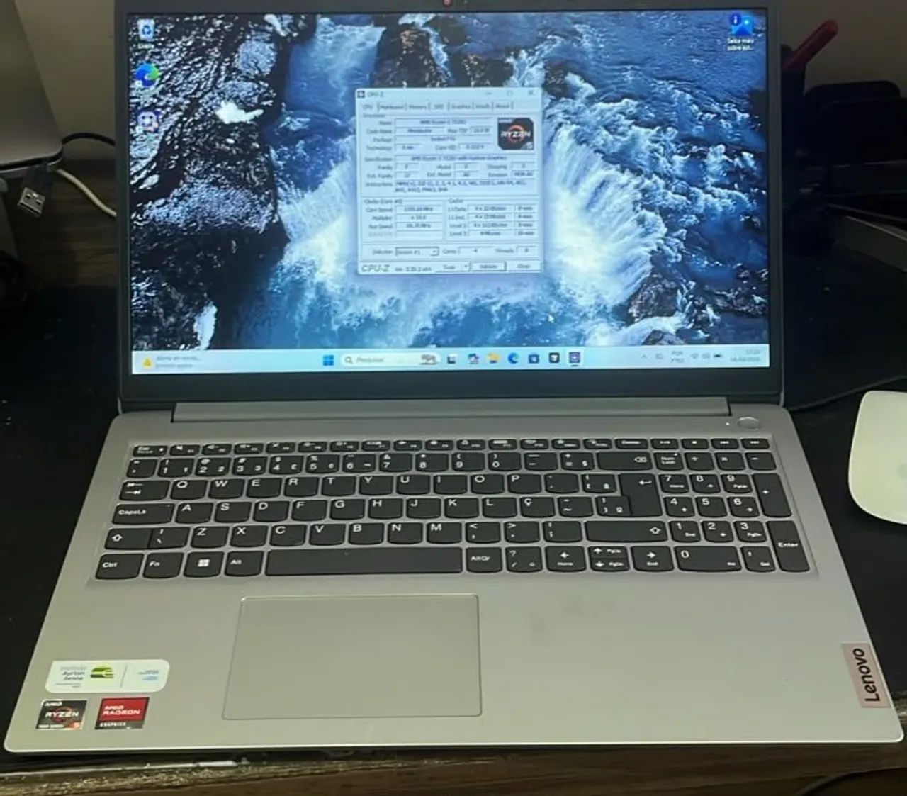 Notebook Lenovo Ryzen 5 256 GB 8gb ram ddr5