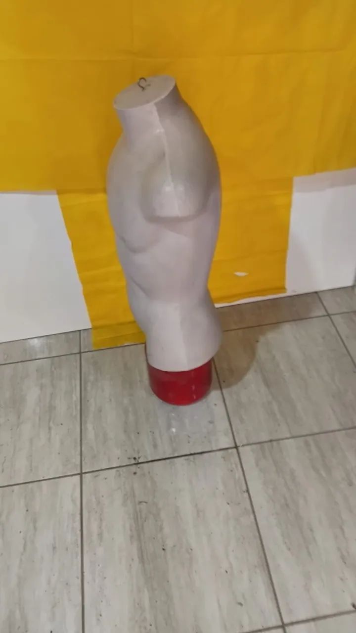 Manequim masculino sem perna - Foto 3