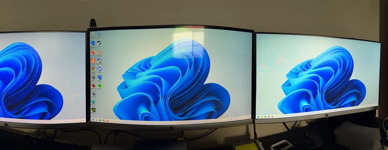  PC gaming + 3 Monitores de 27  - Foto 2