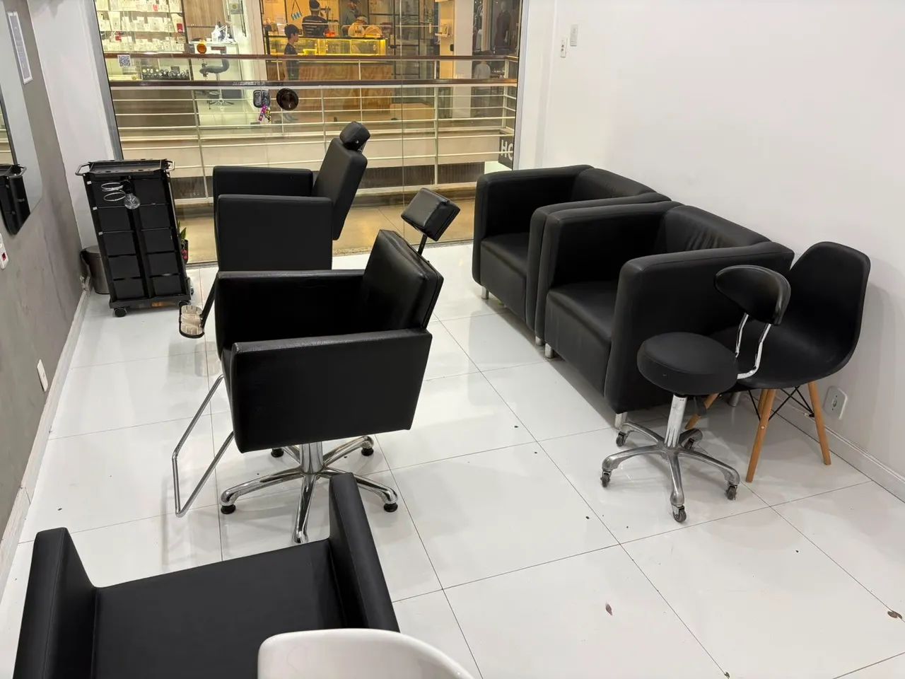 VENDO IMÓVEIS DE SALÃO COMPLETO - Foto 2