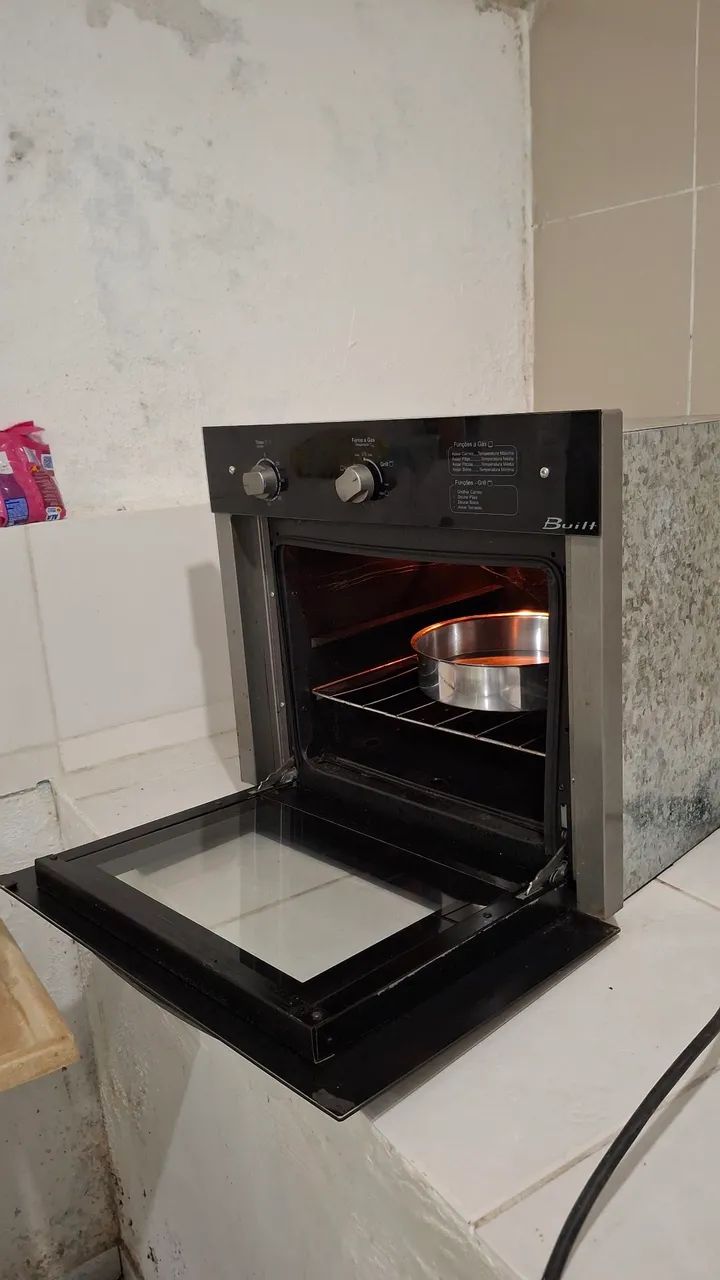 FORNO DE EMBUTIR A GÁS BUILT SOL GLASS PRETO 50L - 127V