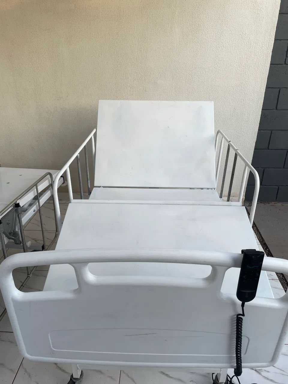 Cama Hospitalar Elétrica 02 movimentos  - Foto 2