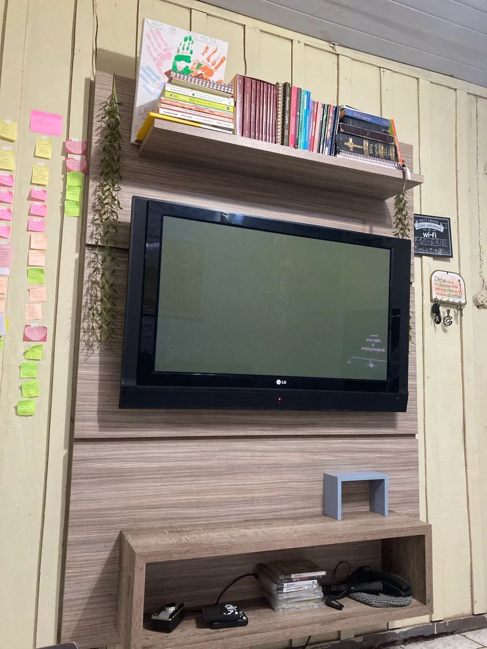 Vendo Painel para Tv em perfeito estado 