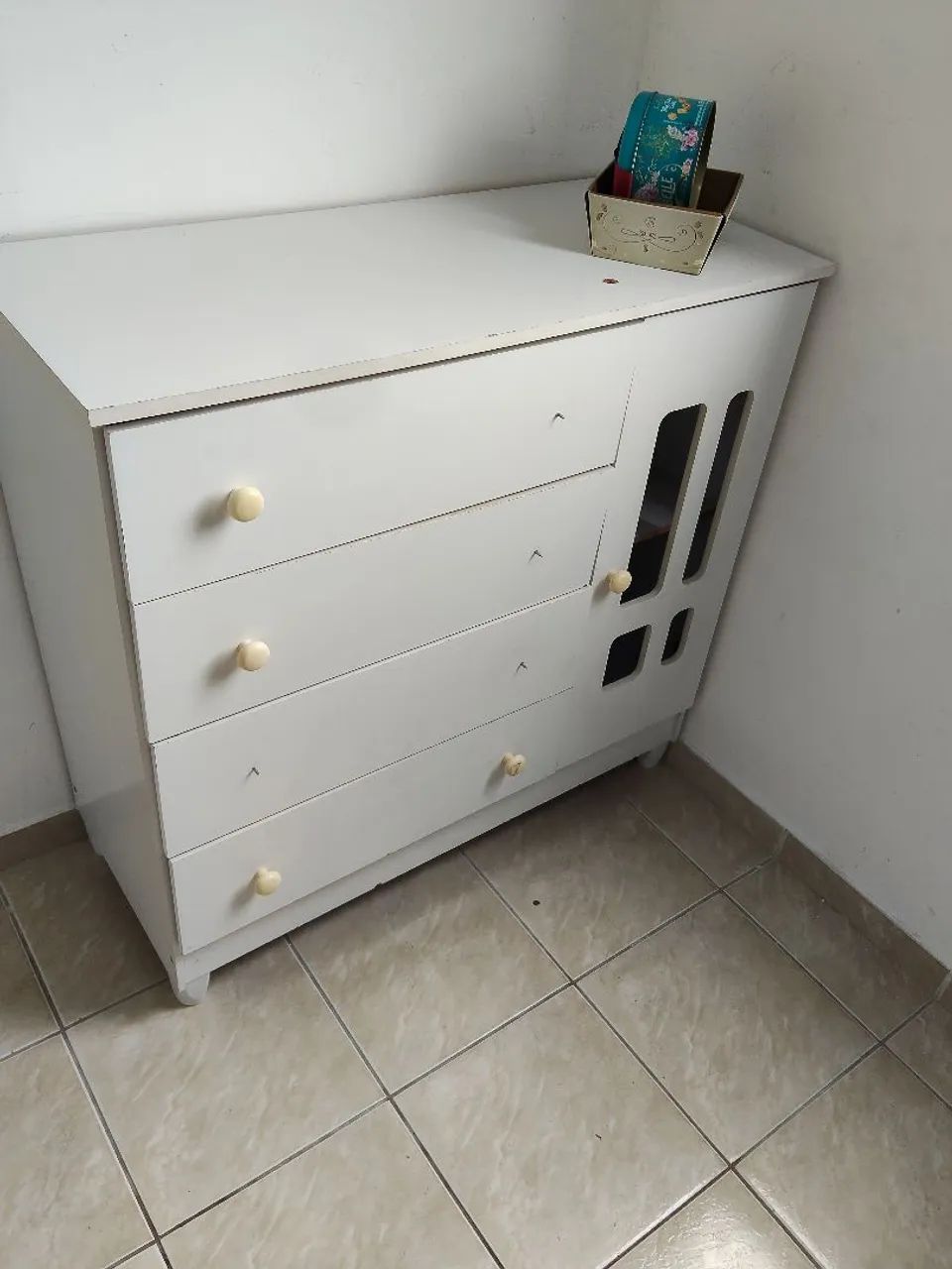 Cômoda mas guarda roupa e berço 