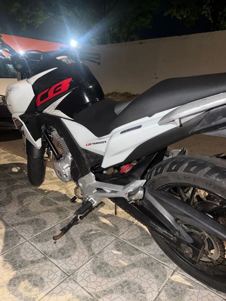 Vendo ou troco cb twister  - Foto 2