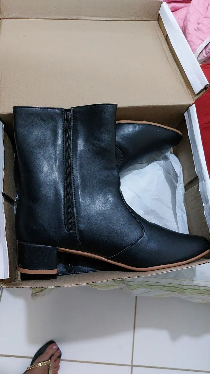 Vendo bota ? sem uso