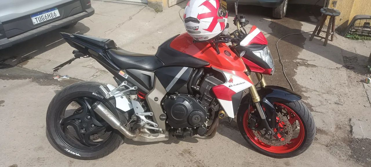 Cb1000R