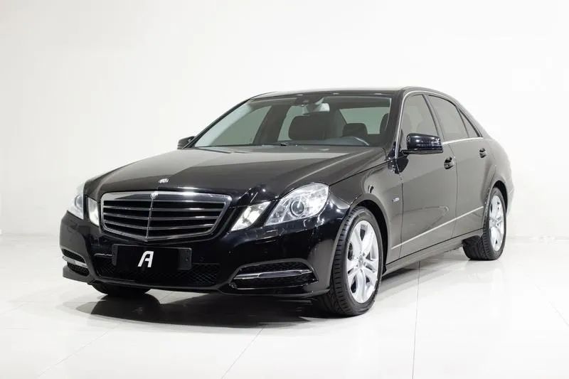 Mercedes-Benz E-250 CGI Avantgarde 1.8 16V 204cv Aut. 2011