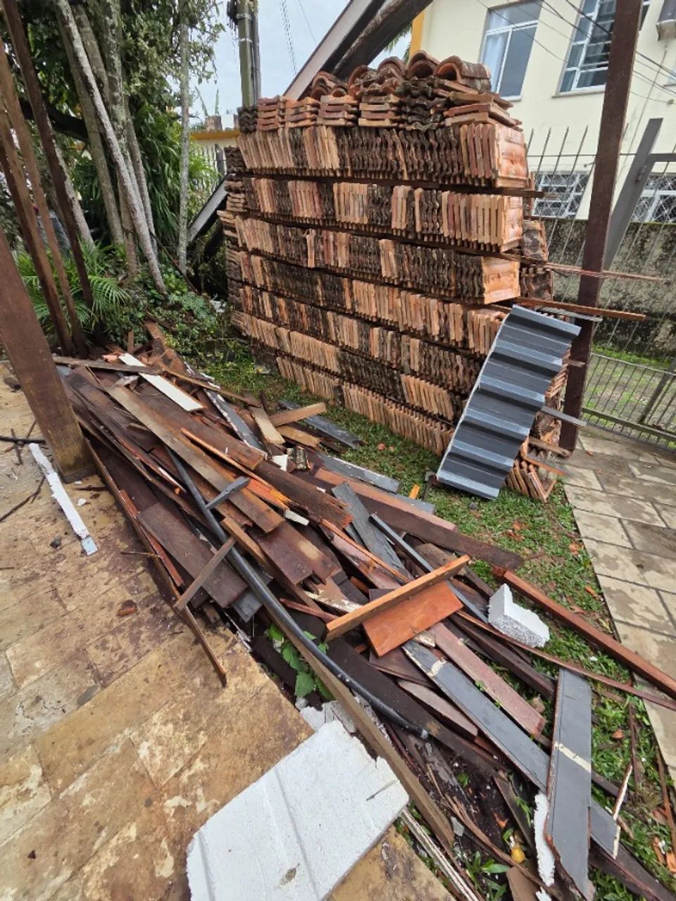 Doação de telhas - Foto 2