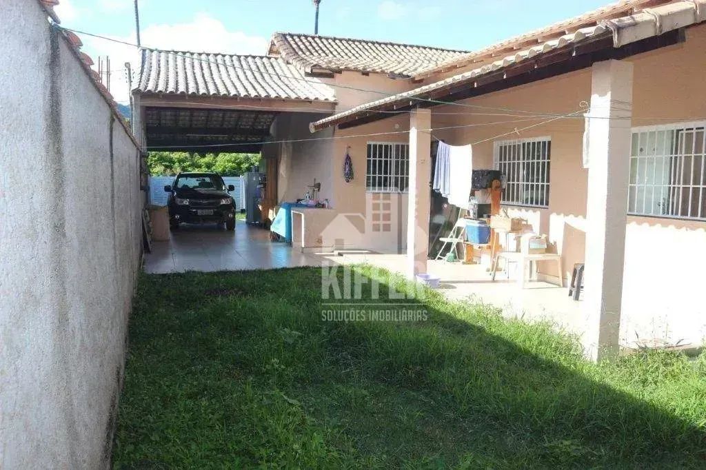 Papucaia, Cachoeiras de Macacu | Casa com Varanda e Jardim