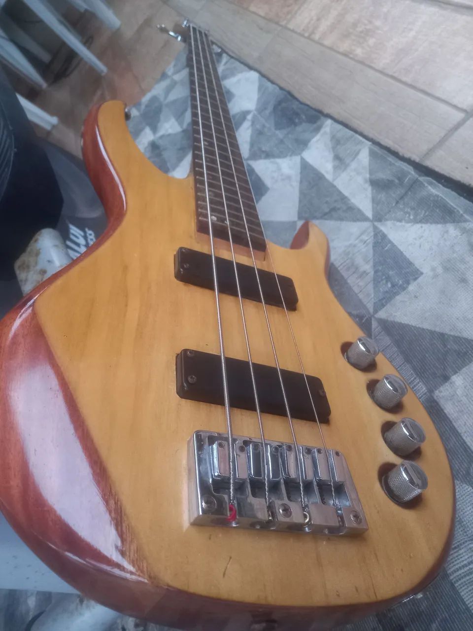 Contra baixo ativo  - Foto 2