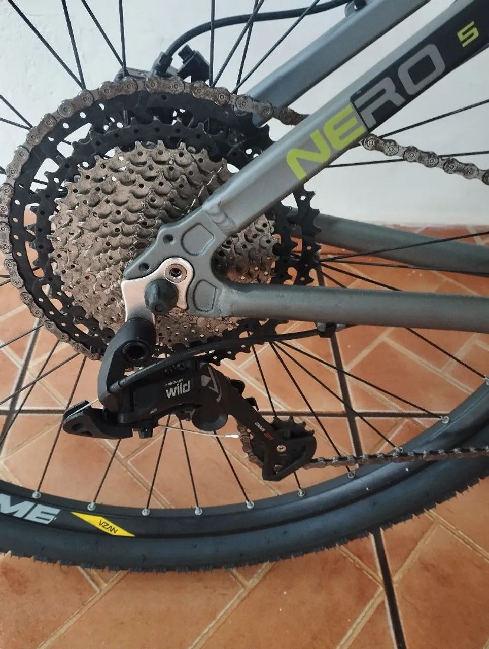 Bicicleta aro 29 tamanho M 17 kit absolute 12v  - Foto 2