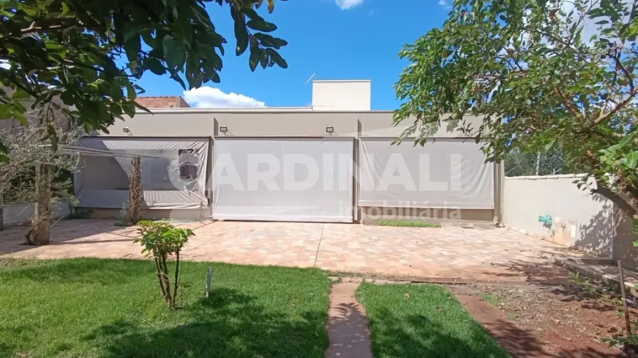Casa com excelente localização, próximo faculdades. - Foto 4
