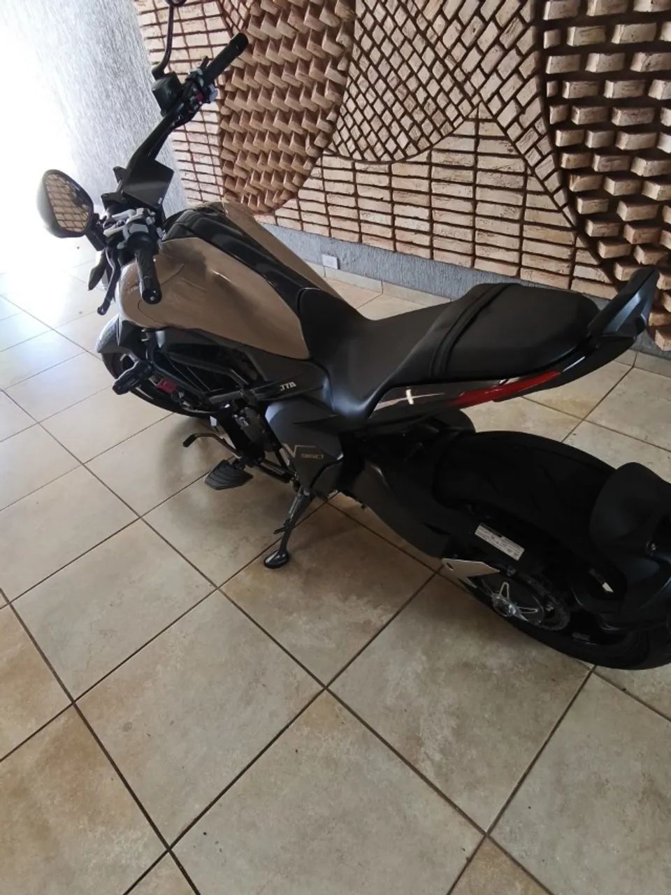 Zontes / Suzuki V350 2026 - DOURADA - Foto 3