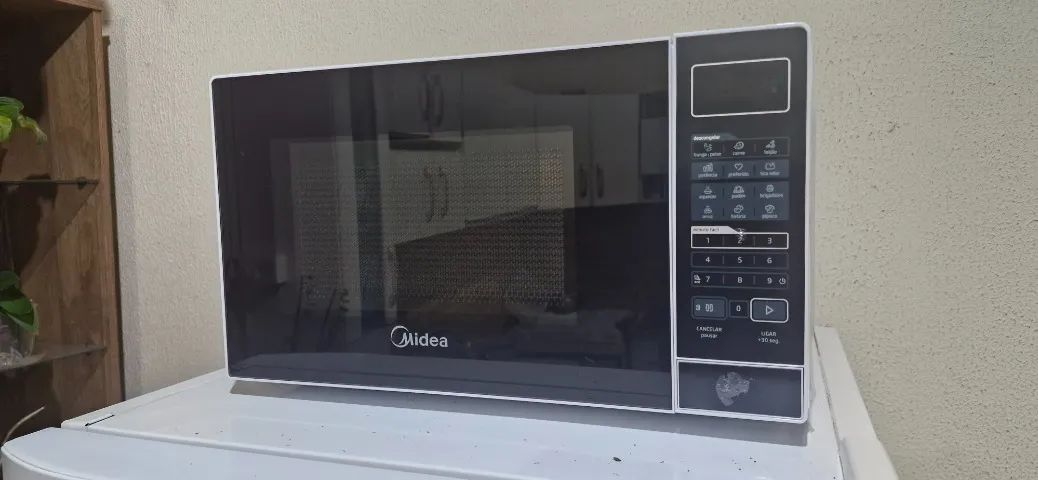 Microondas 20L ÓTIMO estado Midea