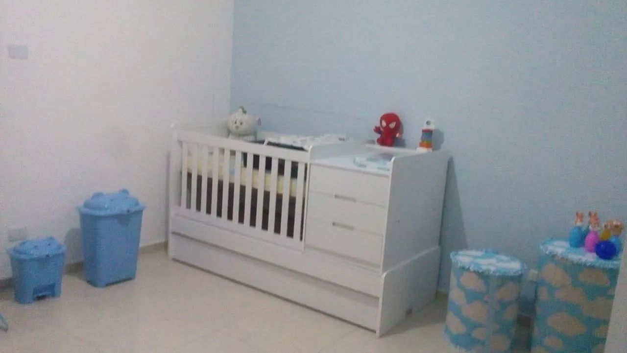 Berço vira cama e cômoda e têm cama auxiliar  - Foto 4