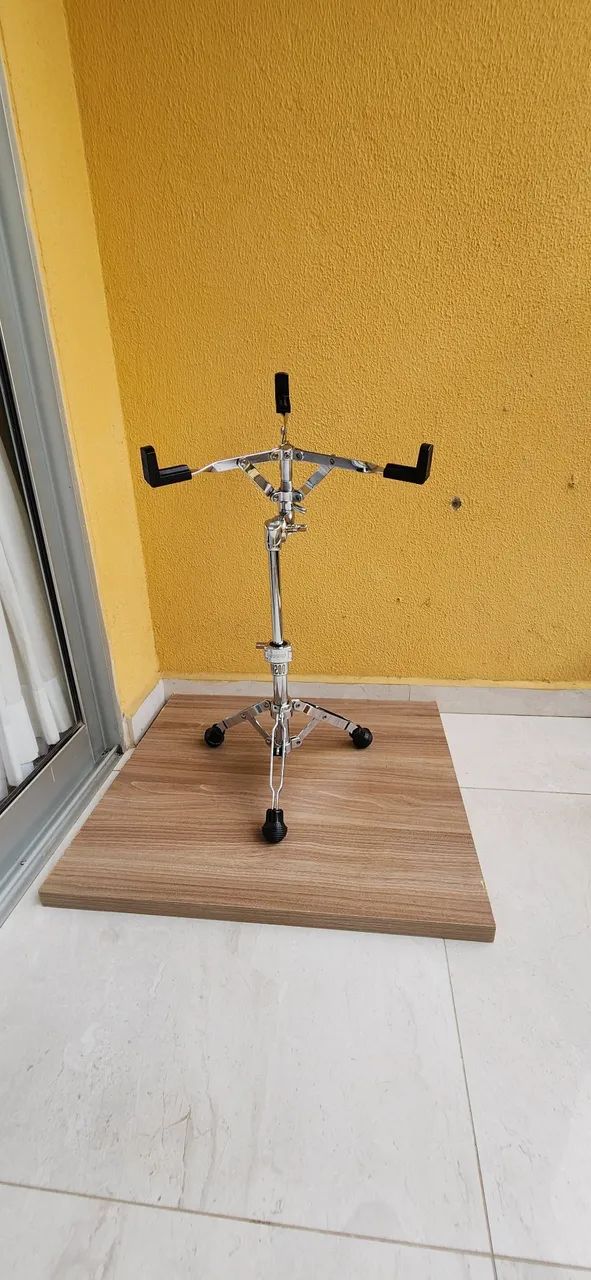 Estante de Caixa para Bateria, Sonor Série 200( Nova) .