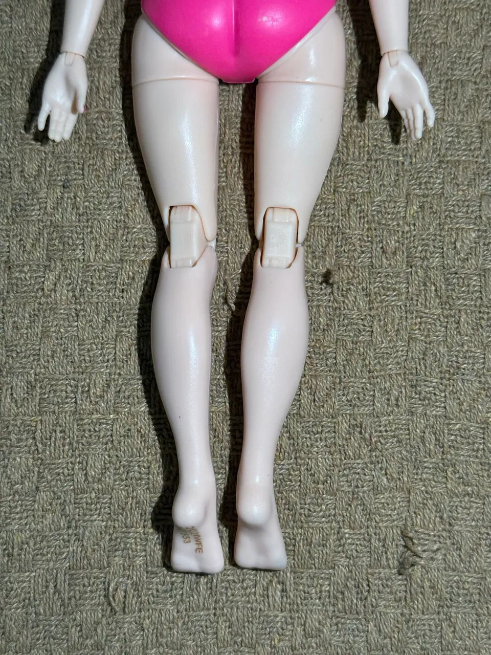 Rainbow High Body Brinquedo Boneca Peças - Foto 2