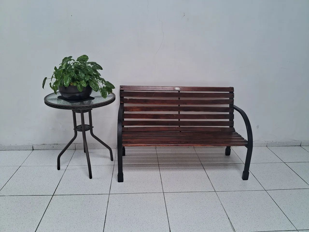 Banco de jardim em madeira