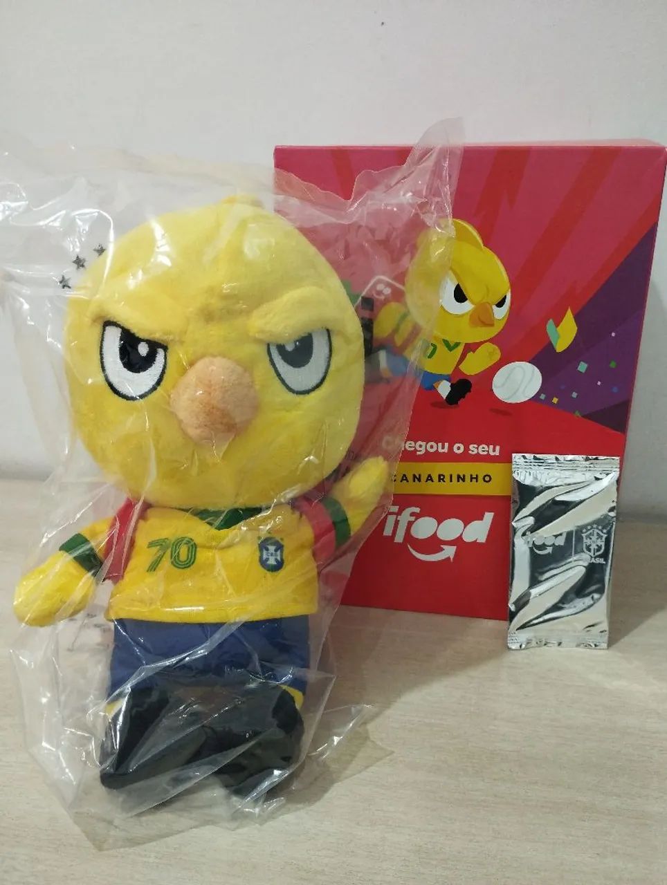 Canarinho Ifood da Copa de 1970 com o Card - Foto 3