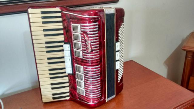 Acordeon Weltmeister 120 Baixos Luxo - Foto 2