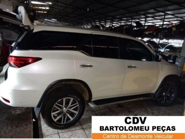 Peças Sucata Toyota Hilux sw4 srx 2017