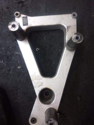 Suporte do escapamento da citicom 300