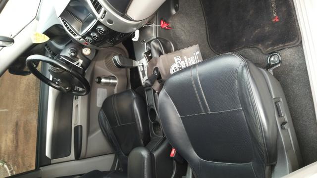 Pajero Dakar 3.2 HPE, 7 lugares, na cor branca. 2013/2014 - Foto 12