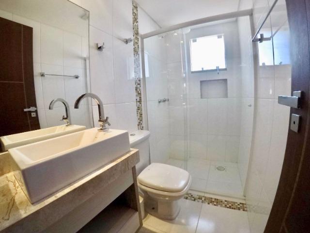 Apartamento 03 Dormitórios mobiliado a poucos metros do mar - Foto 16