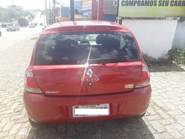 Clio 1.0 - Foto 4