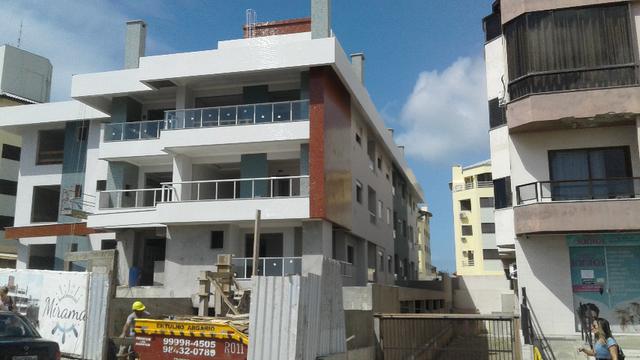 Frente Mar apartamento alto padrão 2dorm C/piscina e salão de festas no terraço - Foto 16