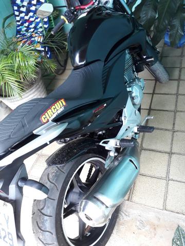 Vendo ou troco cb 300
