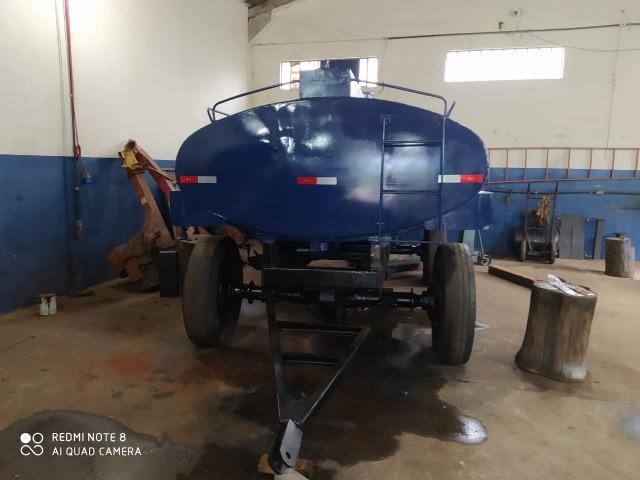 Carreta tanque para trator capacidade de 7 mil litros - Foto 4