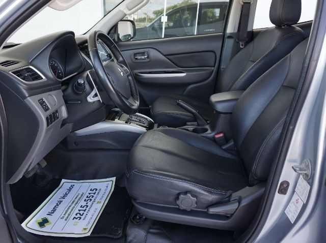 Mitsubishi L200 Triton Sport 2.4 DID-H HPE 4WD (Aut) 17/18 - Foto 5