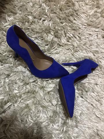 scarpin azul caneta