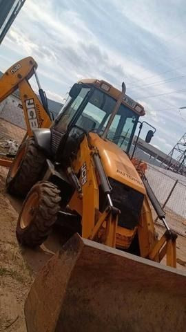 Retroescavadeira JCB - Foto 5