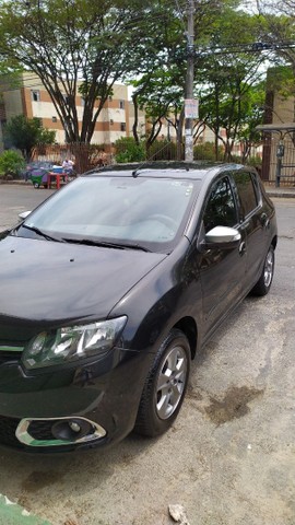SANDERO VIBE TOP DE LINHA MUITO NOVO