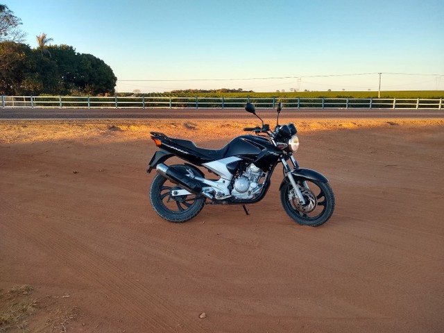 YAMAHA FAZER 250 CILINDRADAS ANO E MODELO 2009