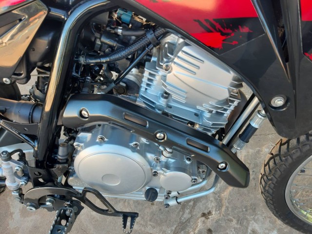 VENDO MOTO LANDER 2019.