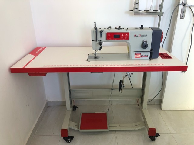 Maquina de costura reta industrial  Direct Drive