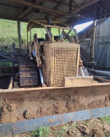 Trator de Esteira Cat D 4d