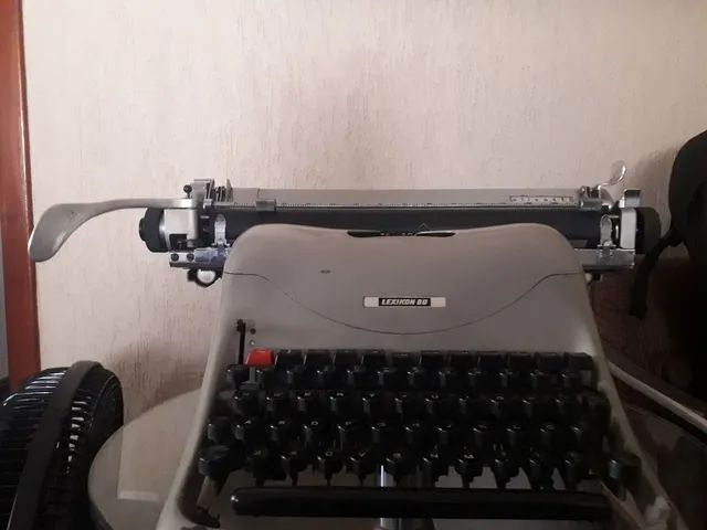 Maquina de datilografia  - Foto 3